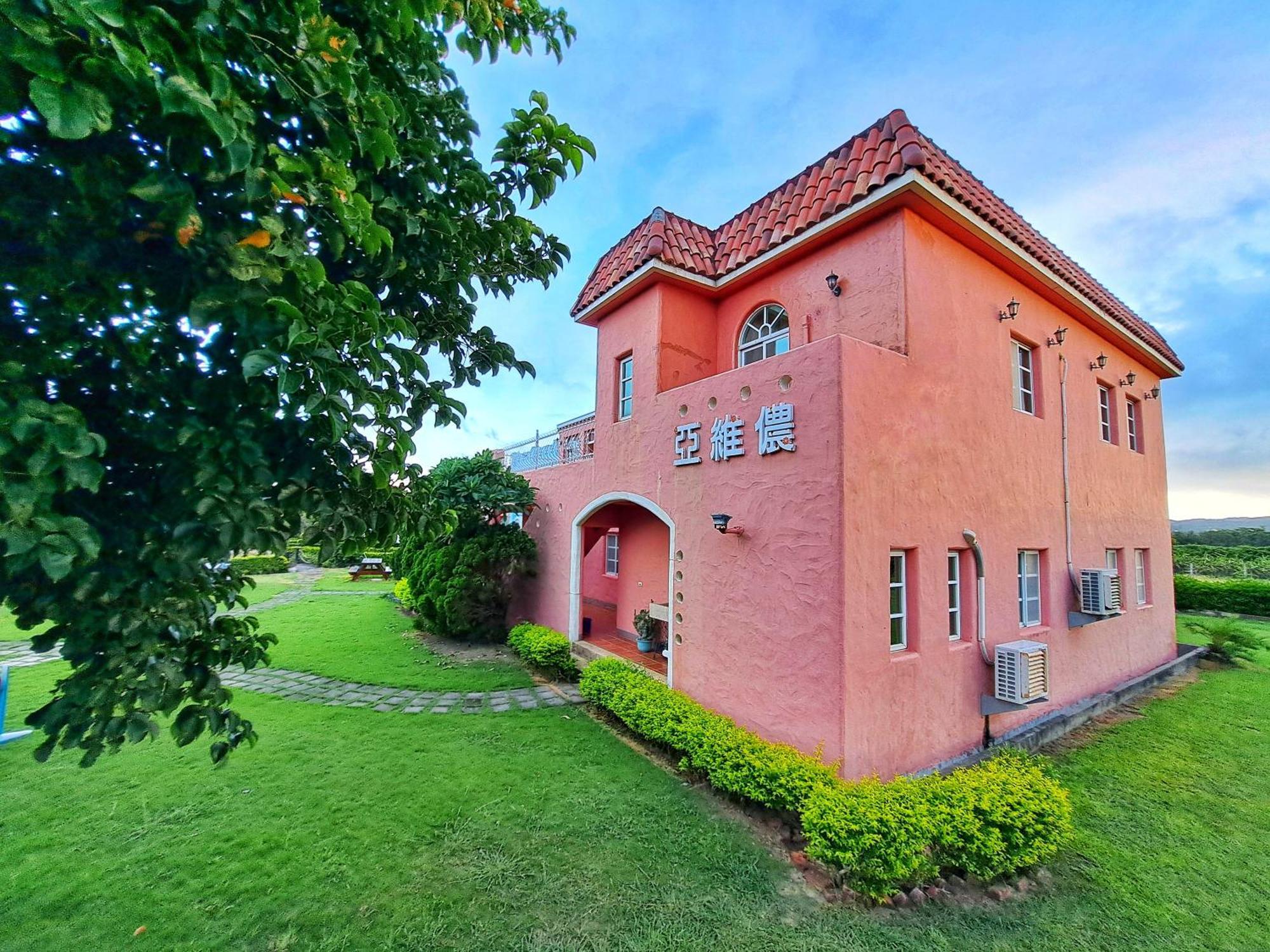 Kenting Avignon Bed and Breakfast Heng-ch'un Buitenkant foto